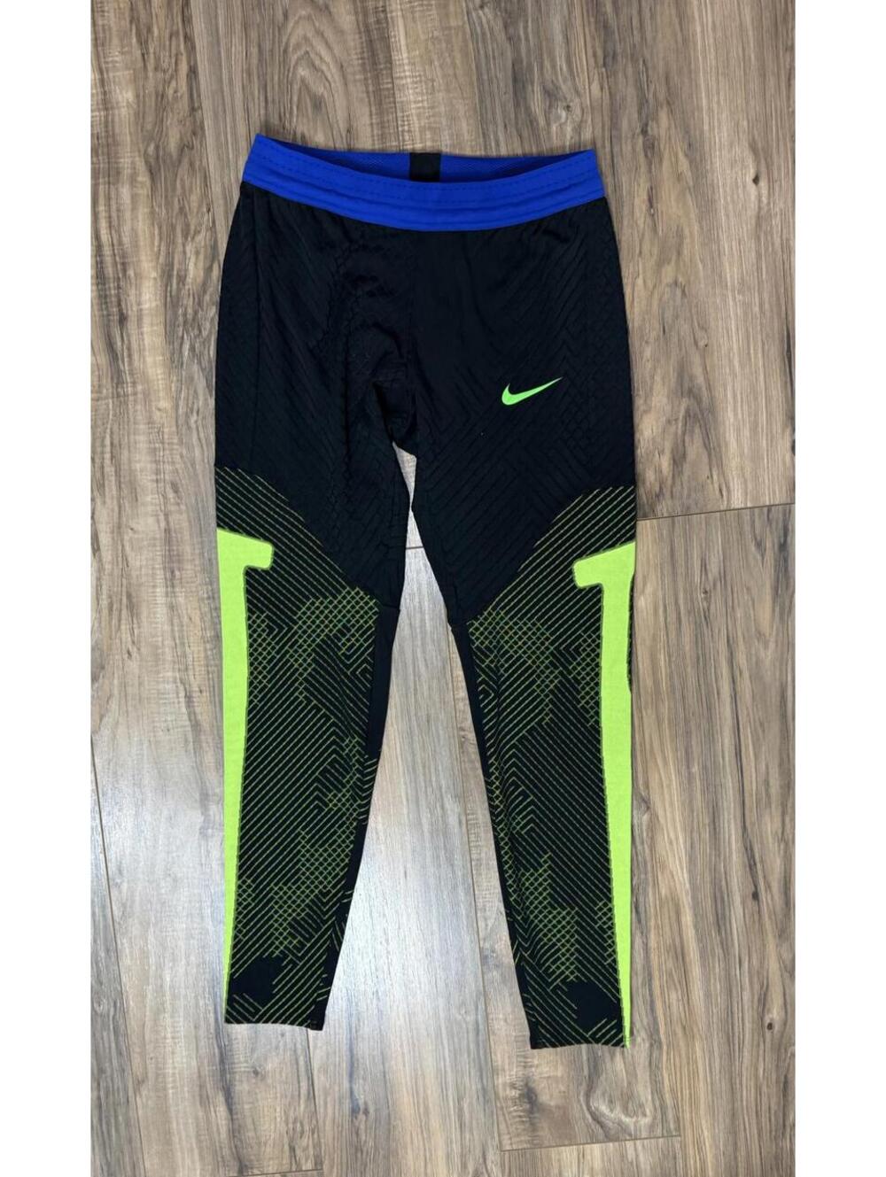 Nike Vaporknit Strike Men's Dri-Fit ADV Soccer Training Pants *Exclusive*